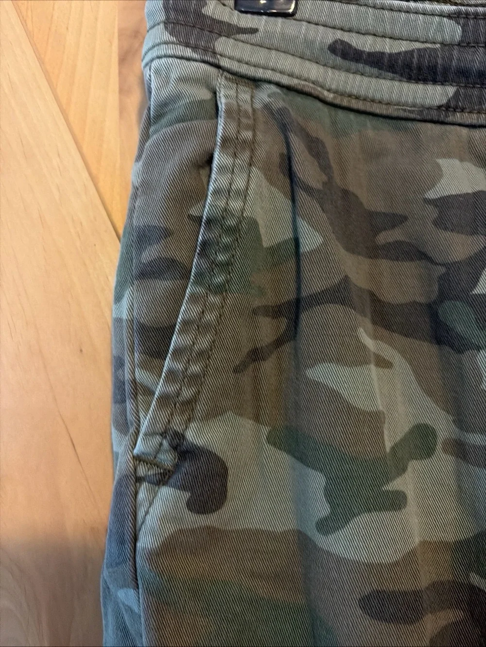Abercrombie Kids Boys Camouflage Jogger Pants Pull On Elastic Pockets 11/12